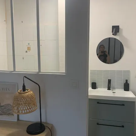 Appartement T2 Meuble Plein Centre Et Proche *